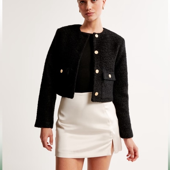 Abercrombie & Fitch Collarless Boucle Jacket - Picture 3 of 15